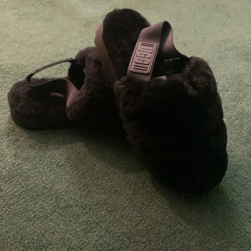 Ugg slippers - Picture 8 of 8